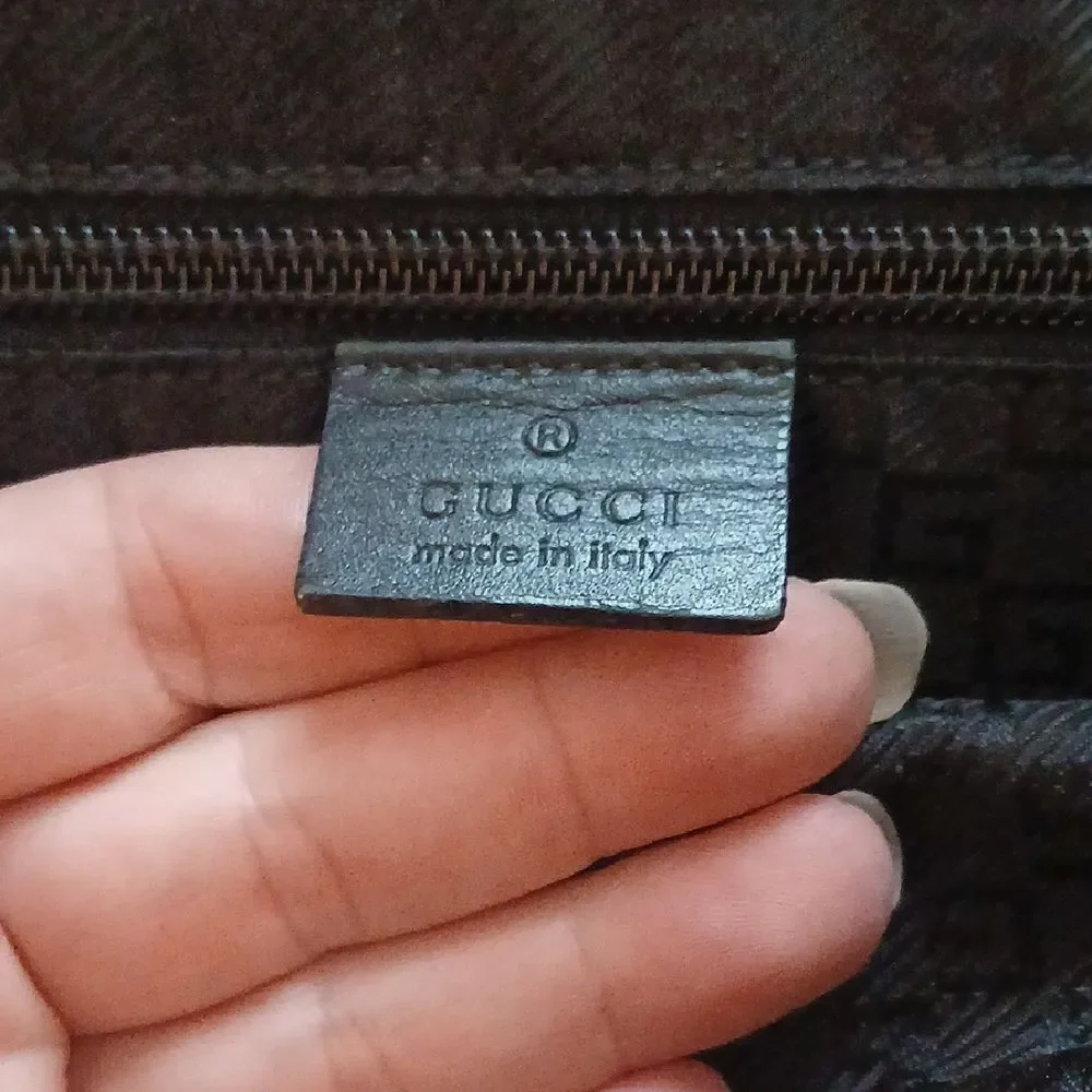 GUCCI Black Men's Messenger Bag - Picture 6 of 10